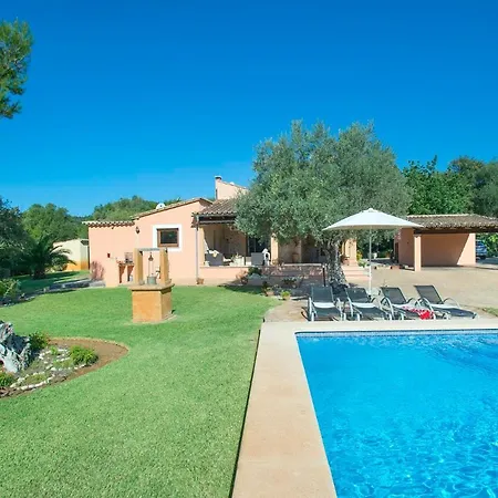 Sleeps 6 Pool Air Con Wifi