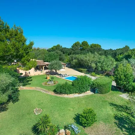 Sleeps 6 Pool Air Con Wifi
